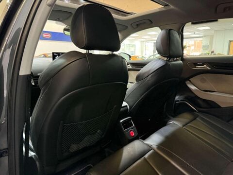 Audi RS3 2.5 TFSI Sportback 5dr Petrol S Tronic quattro Euro 6 (s/s) (Nav) (367 ps) 41