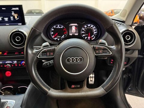 Audi RS3 2.5 TFSI Sportback 5dr Petrol S Tronic quattro Euro 6 (s/s) (Nav) (367 ps) 35
