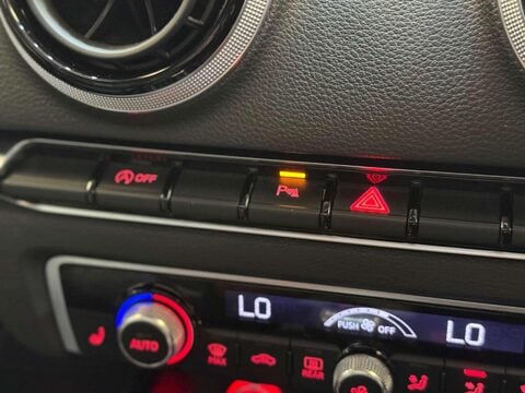 Audi RS3 2.5 TFSI Sportback 5dr Petrol S Tronic quattro Euro 6 (s/s) (Nav) (367 ps) 52