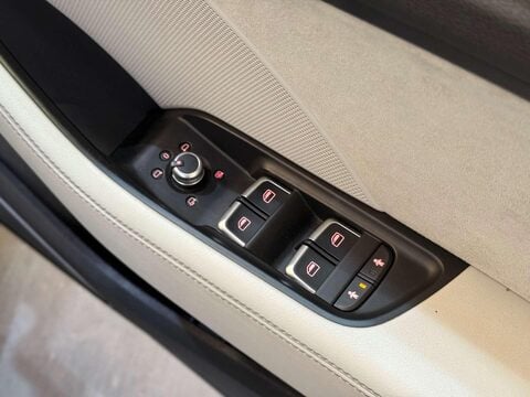 Audi RS3 2.5 TFSI Sportback 5dr Petrol S Tronic quattro Euro 6 (s/s) (Nav) (367 ps) 57