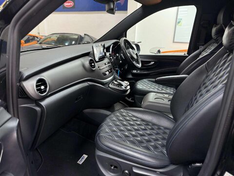 Mercedes-Benz V Class 2.2 V220d BlueTEC Sport MPV 5dr Diesel G-Tronic+ Euro 6 (s/s) 8 Seat XLWB ( 11