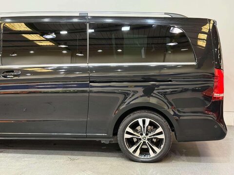 Mercedes-Benz V Class 2.2 V220d BlueTEC Sport MPV 5dr Diesel G-Tronic+ Euro 6 (s/s) 8 Seat XLWB ( 41