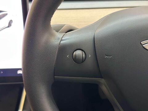 Tesla Model 3 Model 3 Standard-Range + 4dr 32