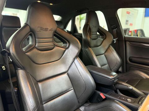 Audi A4 4.2 RS 4 Quattro 4WD 4dr 28