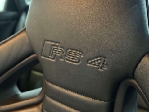 Audi A4 4.2 RS 4 Quattro 4WD 4dr 33