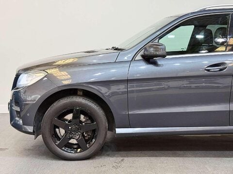 Mercedes-Benz M Class 3.0 ML350 V6 BlueTEC AMG Sport SUV 5dr Diesel G-Tronic 4WD Euro 6 (s/s) (25 19