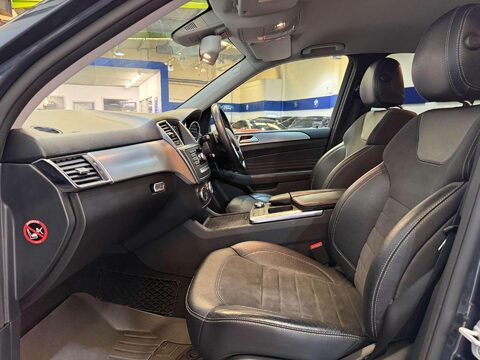 Mercedes-Benz M Class 3.0 ML350 V6 BlueTEC AMG Sport SUV 5dr Diesel G-Tronic 4WD Euro 6 (s/s) (25 44