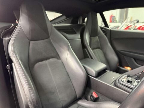 Jaguar F-Type 2.0i R-Dynamic Coupe 2dr Petrol Auto Euro 6 (s/s) (300 ps) 34