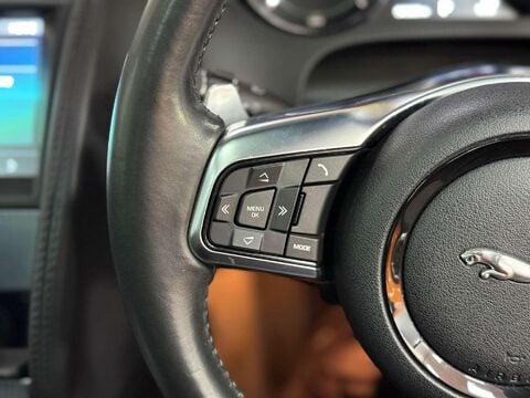 Jaguar F-Type 2.0i R-Dynamic Coupe 2dr Petrol Auto Euro 6 (s/s) (300 ps) 35
