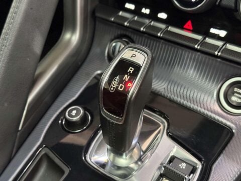 Jaguar F-Type 2.0i R-Dynamic Coupe 2dr Petrol Auto Euro 6 (s/s) (300 ps) 40