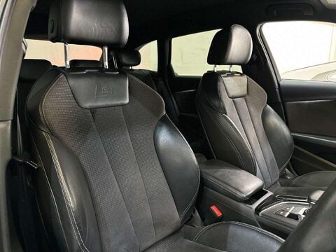 Audi A4 2.0 TFSI 40 Black Edition Estate 5dr Petrol S Tronic Euro 6 (s/s) (190 ps) 6