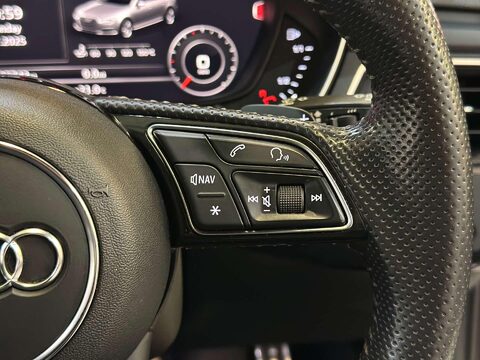 Audi A4 2.0 TFSI 40 Black Edition Estate 5dr Petrol S Tronic Euro 6 (s/s) (190 ps) 33