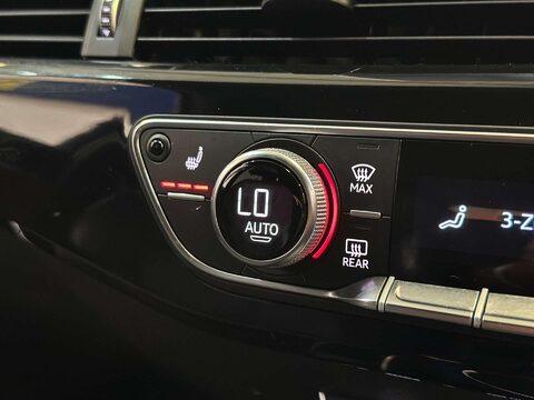 Audi A4 2.0 TFSI 40 Black Edition Estate 5dr Petrol S Tronic Euro 6 (s/s) (190 ps) 58