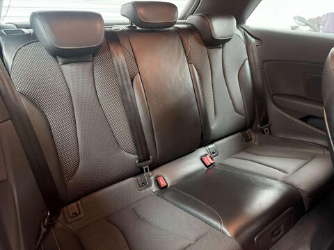 Audi A3 2.0 A3 S Line Nav TDI Semi-Auto 3dr 41