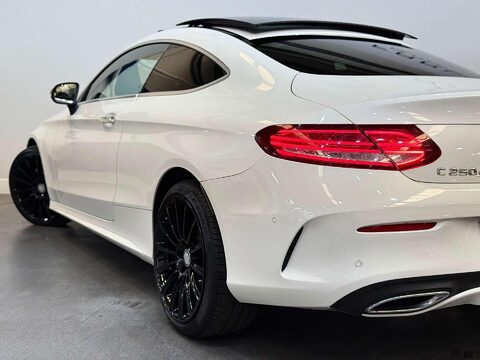 Mercedes-Benz C Class 2.1 C250d AMG Line (Premium Plus) Coupe 2dr Diesel G-Tronic+ Euro 6 (s/s) ( 35
