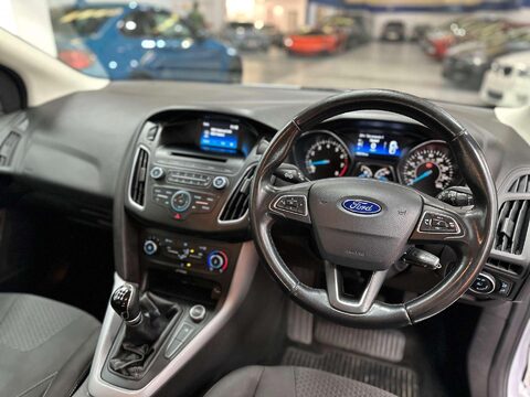 Ford Focus 1.0T EcoBoost Zetec Hatchback 5dr Petrol Manual Euro 6 (s/s) (100 ps) 2