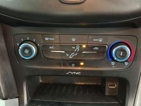 Ford Focus 1.0T EcoBoost Zetec Hatchback 5dr Petrol Manual Euro 6 (s/s) (100 ps) 46