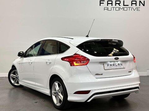 Ford Focus 1.0T EcoBoost Zetec Hatchback 5dr Petrol Manual Euro 6 (s/s) (100 ps) 5