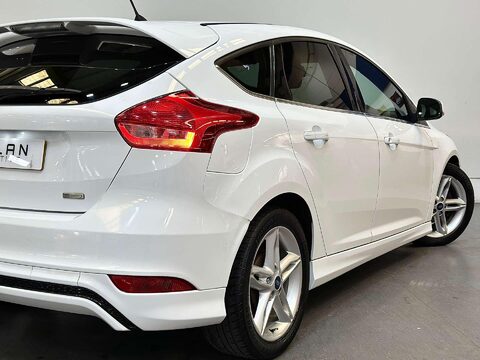 Ford Focus 1.0T EcoBoost Zetec Hatchback 5dr Petrol Manual Euro 6 (s/s) (100 ps) 26