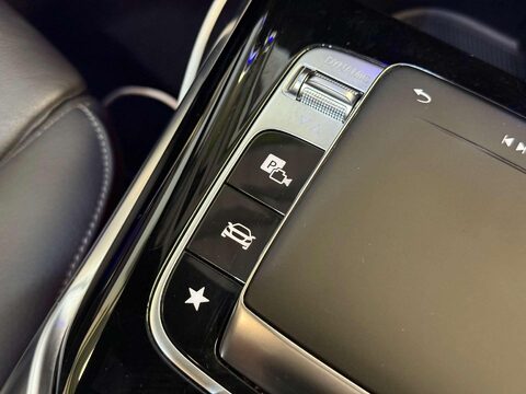 Mercedes-Benz A Class 2.0 A35 AMG (Premium Plus) Hatchback 5dr Petrol SpdS DCT 4MATIC Euro 6 (s/s 61