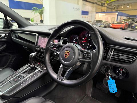 Porsche Macan 2.0T SUV 5dr Petrol PDK 4WD Euro 6 (s/s) (245 ps) 59