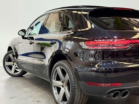 Porsche Macan 2.0T SUV 5dr Petrol PDK 4WD Euro 6 (s/s) (245 ps) 29