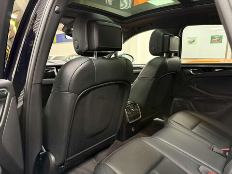 Porsche Macan 2.0T SUV 5dr Petrol PDK 4WD Euro 6 (s/s) (245 ps) 41