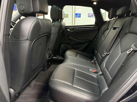 Porsche Macan 2.0T SUV 5dr Petrol PDK 4WD Euro 6 (s/s) (245 ps) 40