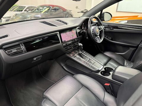 Porsche Macan 2.0T SUV 5dr Petrol PDK 4WD Euro 6 (s/s) (245 ps) 39