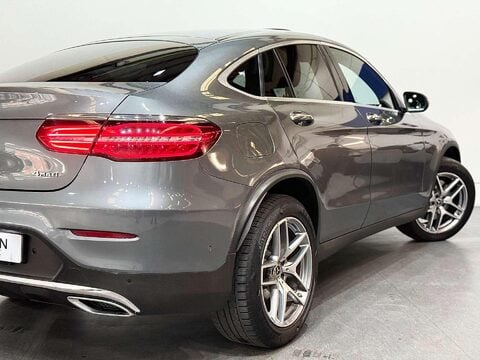 Mercedes-Benz GLC 2.1 GLC220d AMG Line (Premium) Coupe 5dr Diesel G-Tronic 4MATIC Euro 6 (s/s 23