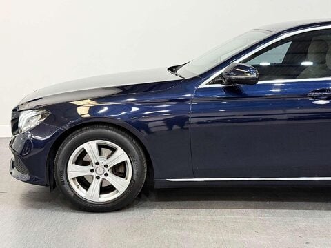 Mercedes-Benz E Class 2.0 E220d SE Saloon 4dr Diesel G-Tronic+ Euro 6 (s/s) (194 ps) 19
