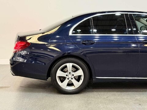 Mercedes-Benz E Class 2.0 E220d SE Saloon 4dr Diesel G-Tronic+ Euro 6 (s/s) (194 ps) 15