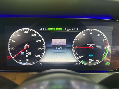 Mercedes-Benz E Class 2.0 E300de 13.5kWh AMG Line (Premium Plus) Saloon 4dr Diesel Plug-in Hybrid 42