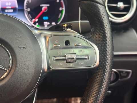 Mercedes-Benz E Class 2.0 E300de 13.5kWh AMG Line (Premium Plus) Saloon 4dr Diesel Plug-in Hybrid 41