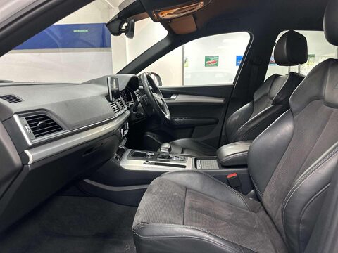 Audi Q5 2.0 TFSI S line SUV 5dr Petrol S Tronic quattro Euro 6 (s/s) (252 ps) 43