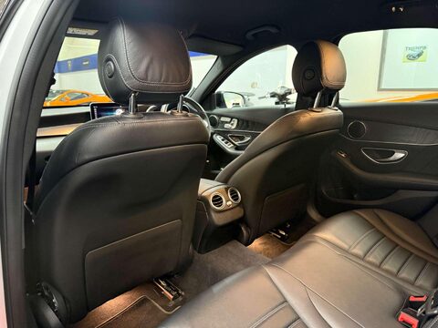 Mercedes-Benz C Class 2.0 C220d AMG Line (Premium) Saloon 4dr Diesel G-Tronic+ Euro 6 (s/s) (194  40