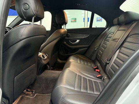 Mercedes-Benz C Class 2.0 C220d AMG Line (Premium) Saloon 4dr Diesel G-Tronic+ Euro 6 (s/s) (194  41