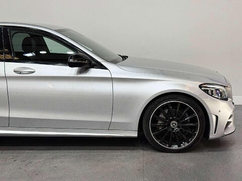 Mercedes-Benz C Class 2.0 C220d AMG Line (Premium) Saloon 4dr Diesel G-Tronic+ Euro 6 (s/s) (194  17