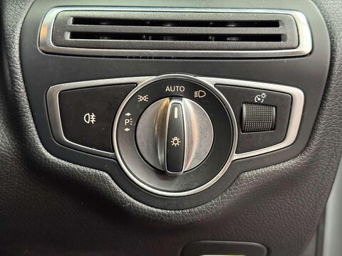 Mercedes-Benz C Class 2.0 C220d AMG Line (Premium) Saloon 4dr Diesel G-Tronic+ Euro 6 (s/s) (194  67
