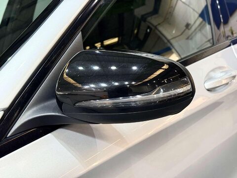 Mercedes-Benz C Class 2.0 C220d AMG Line (Premium) Saloon 4dr Diesel G-Tronic+ Euro 6 (s/s) (194  70