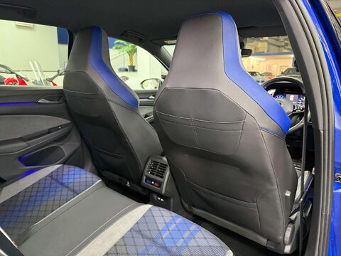 Volkswagen Golf 2.0 TSI R Hatchback 5dr Petrol DSG 4Motion Euro 6 (s/s) (320 ps) 41