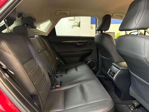 Lexus NX 2.5 300h Premium SUV 5dr Petrol Hybrid E-CVT 4WD Euro 6 (s/s) (197 ps) 41