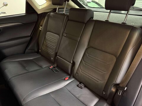 Lexus NX 2.5 300h Premium SUV 5dr Petrol Hybrid E-CVT 4WD Euro 6 (s/s) (197 ps) 38