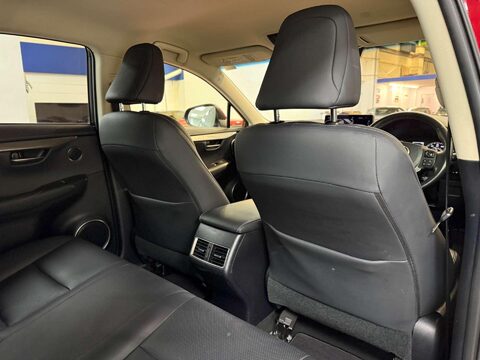 Lexus NX 2.5 300h Premium SUV 5dr Petrol Hybrid E-CVT 4WD Euro 6 (s/s) (197 ps) 42