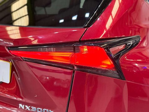 Lexus NX 2.5 300h Premium SUV 5dr Petrol Hybrid E-CVT 4WD Euro 6 (s/s) (197 ps) 28