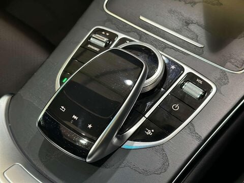 Mercedes-Benz C Class 2.0 C200 AMG Line (Premium) Coupe 2dr Petrol G-Tronic+ 4MATIC Euro 6 (s/s)  46