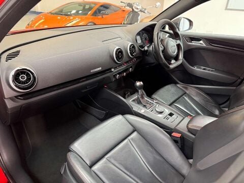 Audi RS3 2.5 TFSI Sportback 5dr Petrol S Tronic quattro Euro 6 (s/s) (Nav) (367 ps) 38
