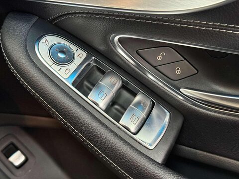 Mercedes-Benz C Class 2.1 C220d AMG Line (Premium Plus) Cabriolet 2dr Diesel G-Tronic+ Euro 6 (s/ 52