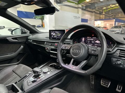 Audi A5 2.0 A5 Black Edition 35 TFSI Semi-Auto 2dr 31