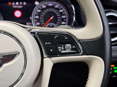 Bentley Bentayga 4.0 V8 SUV 5dr Petrol Auto 4WD Euro 6 (s/s) (550 ps) 35